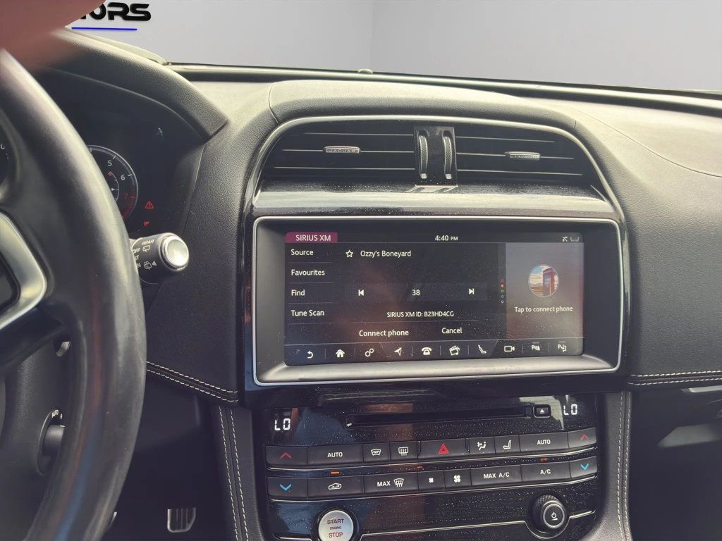 2018 Jaguar F-PACE S AWD - 23057661 - 17