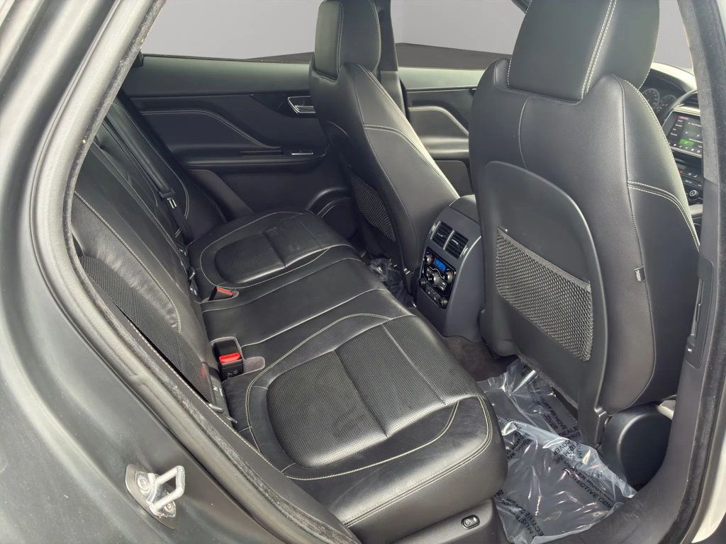 2018 Jaguar F-PACE S AWD - 23057661 - 22
