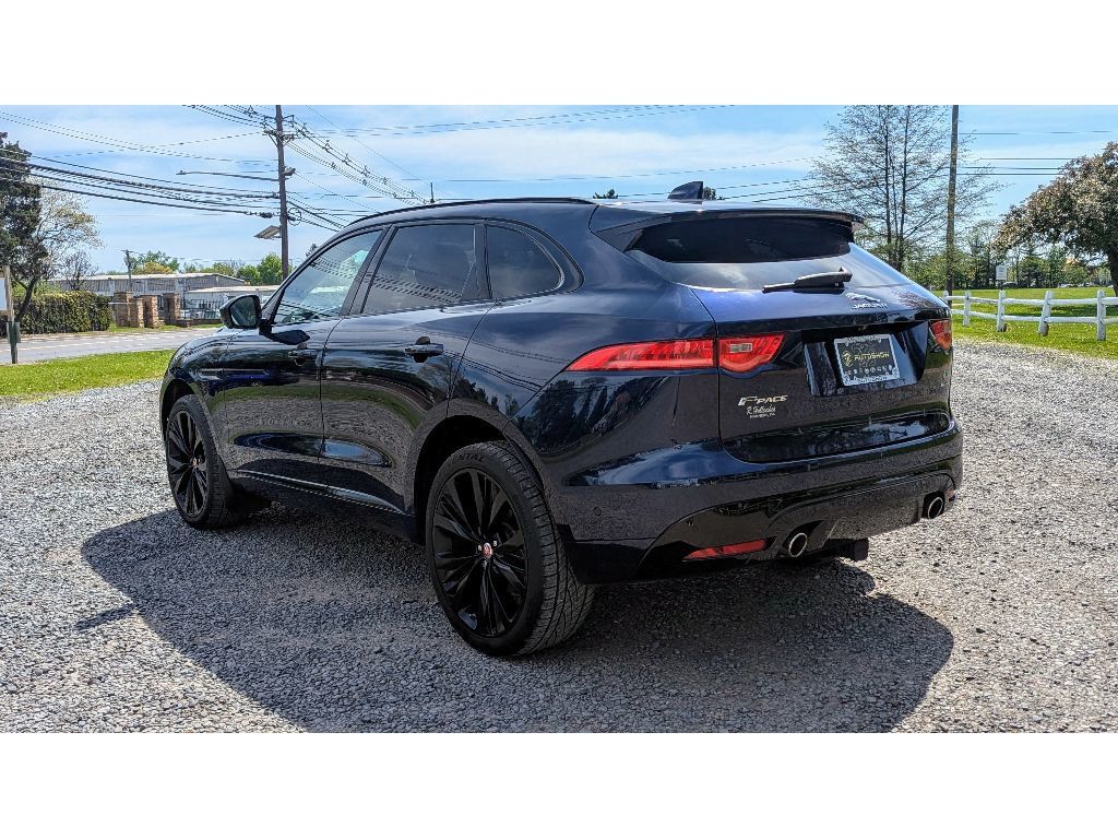 2018 Jaguar F-PACE S photo 5