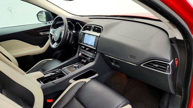 2018 Jaguar F-PACE S AWD - 23072387 - 23