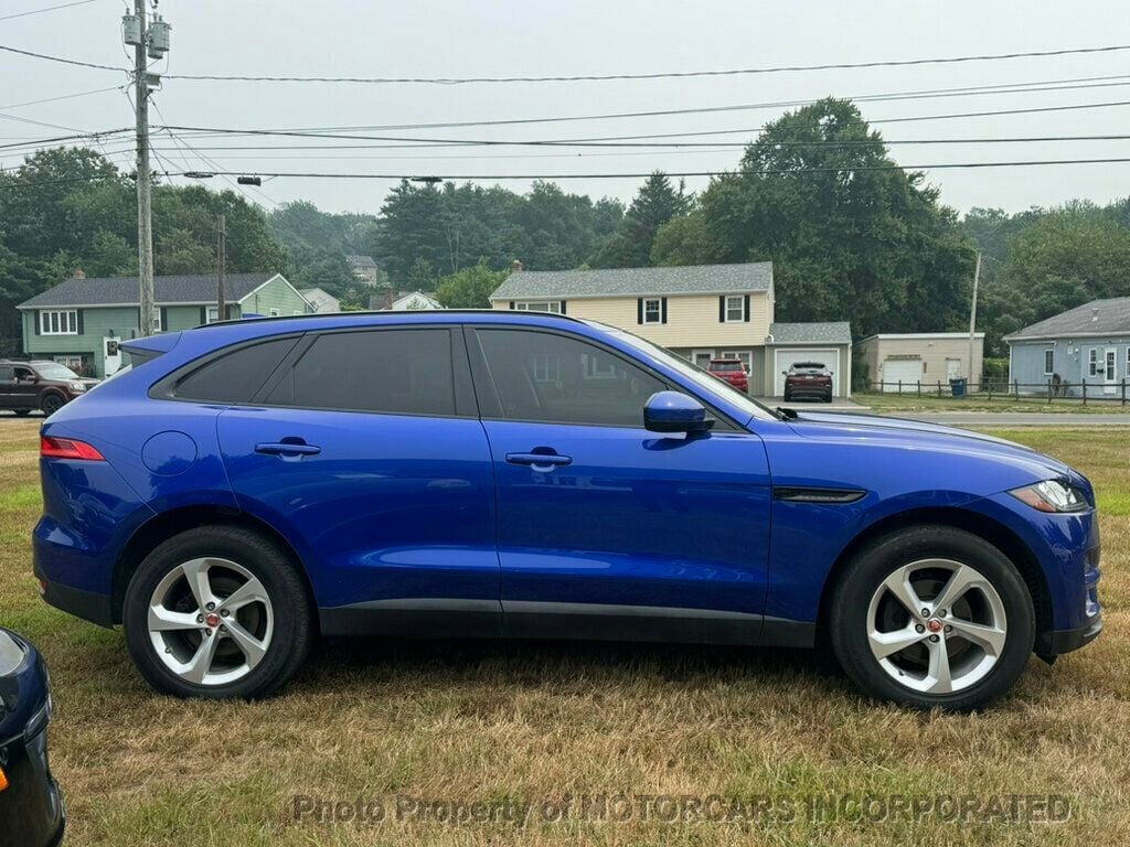 2018 Jaguar F-PACE Premium photo 16
