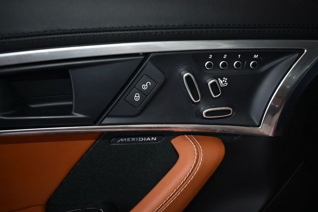 2018 Jaguar F-TYPE Coupe Automatic 340HP W/Navigation - 20803151 - 10