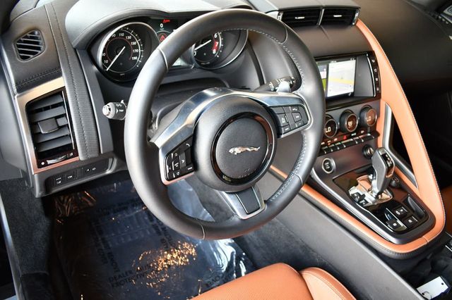 2018 Jaguar F-TYPE Coupe Automatic 340HP W/Navigation - 20803151 - 11