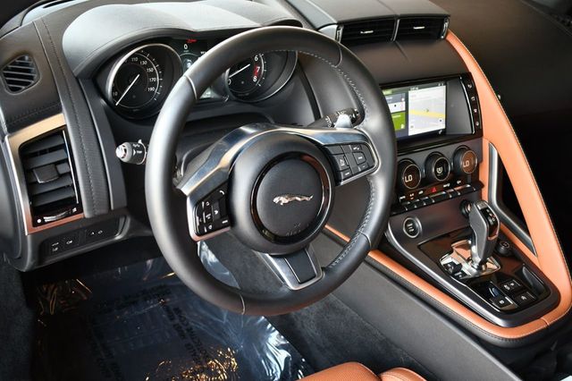 2018 Jaguar F-TYPE Coupe Automatic 340HP W/Navigation - 20803151 - 32