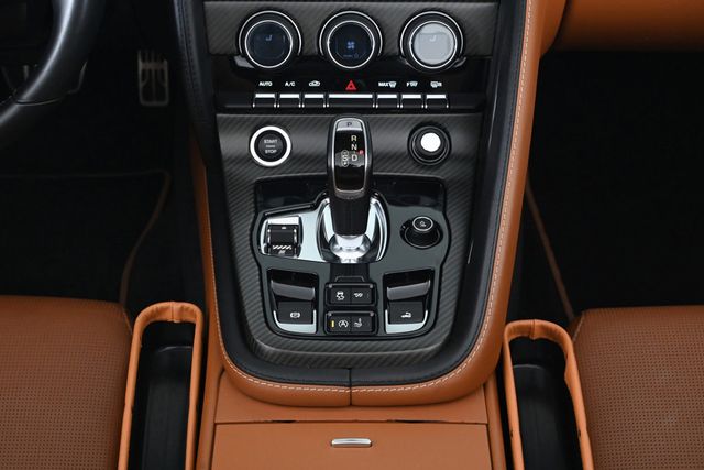 2018 Jaguar F-TYPE R - 22981452 - 13