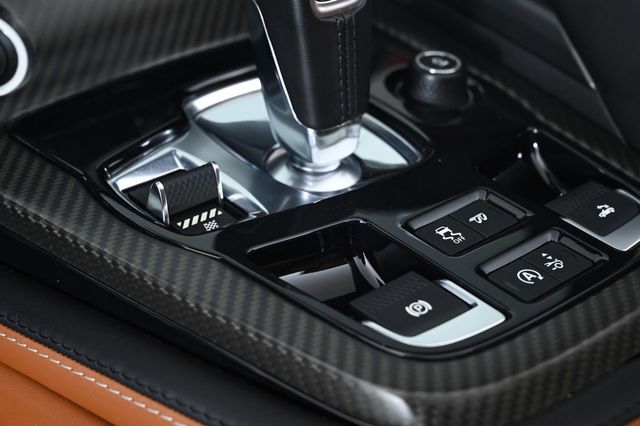 2018 Jaguar F-TYPE R - 22981452 - 21