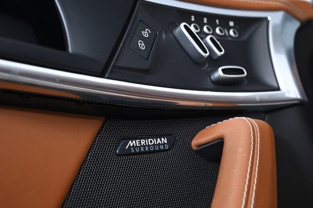 2018 Jaguar F-TYPE R - 22981452 - 22