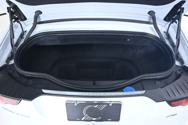 2018 Jaguar F-TYPE R - 22981452 - 36