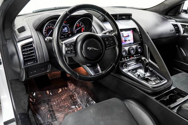 2018 Jaguar F-TYPE R-Dynamic - 23035476 - 16
