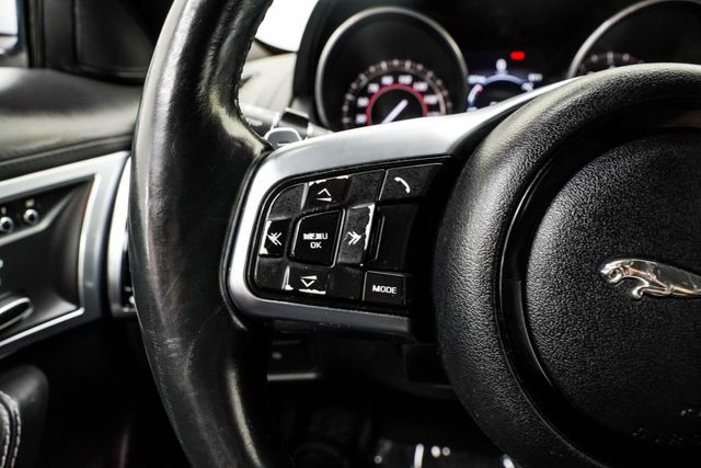 2018 Jaguar F-TYPE R-Dynamic - 23035476 - 35