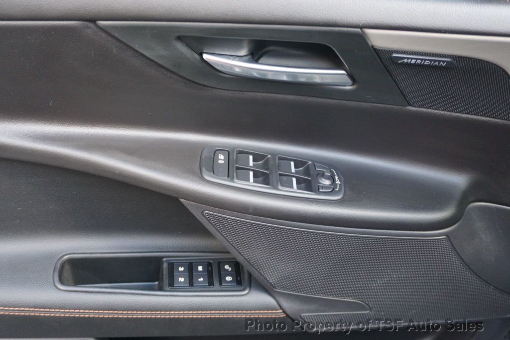 2018 Jaguar XE Prestige photo 29
