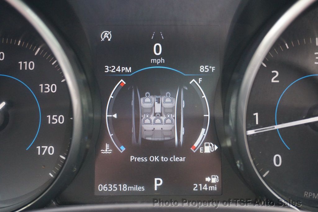 2018 Jaguar XE Prestige photo 35