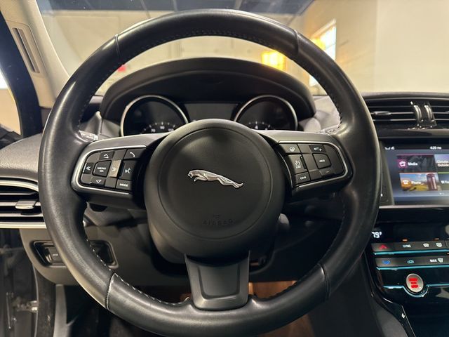 2018 Jaguar XE 25t Premium AWD - 22975146 - 10