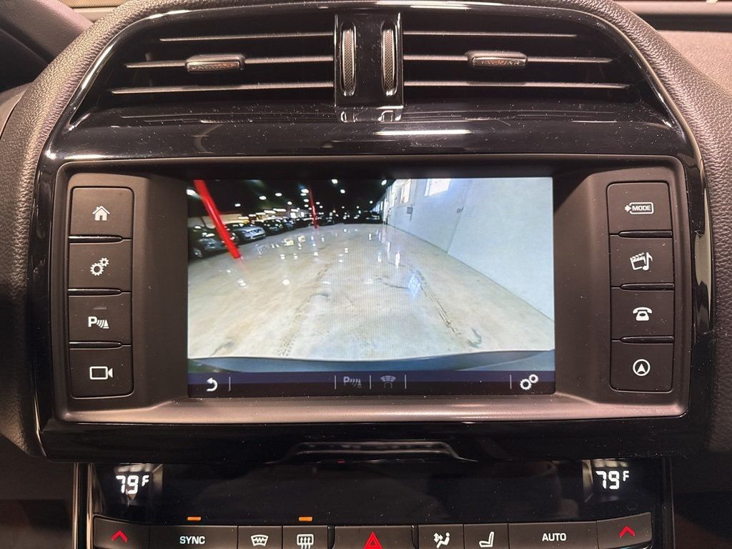 2018 Jaguar XE 25t Premium AWD - 22975146 - 18