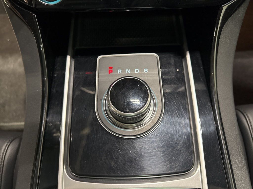 2018 Jaguar XE 25t Premium AWD - 22975146 - 21