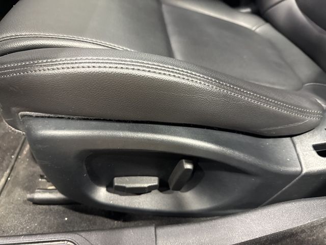 2018 Jaguar XE 25t Premium AWD - 22975146 - 27