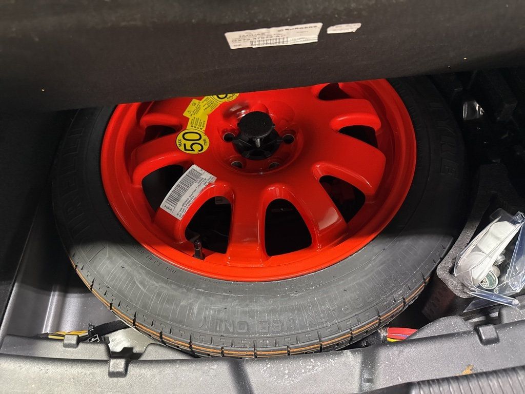 2018 Jaguar XE 25t Premium AWD - 22975146 - 38