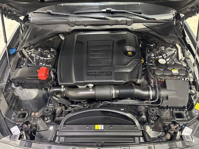 2018 Jaguar XE 25t Premium AWD - 22975146 - 49