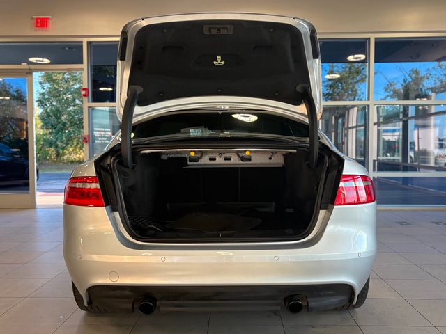 2018 Jaguar XE 25t R-Sport AWD - 22928093 - 32