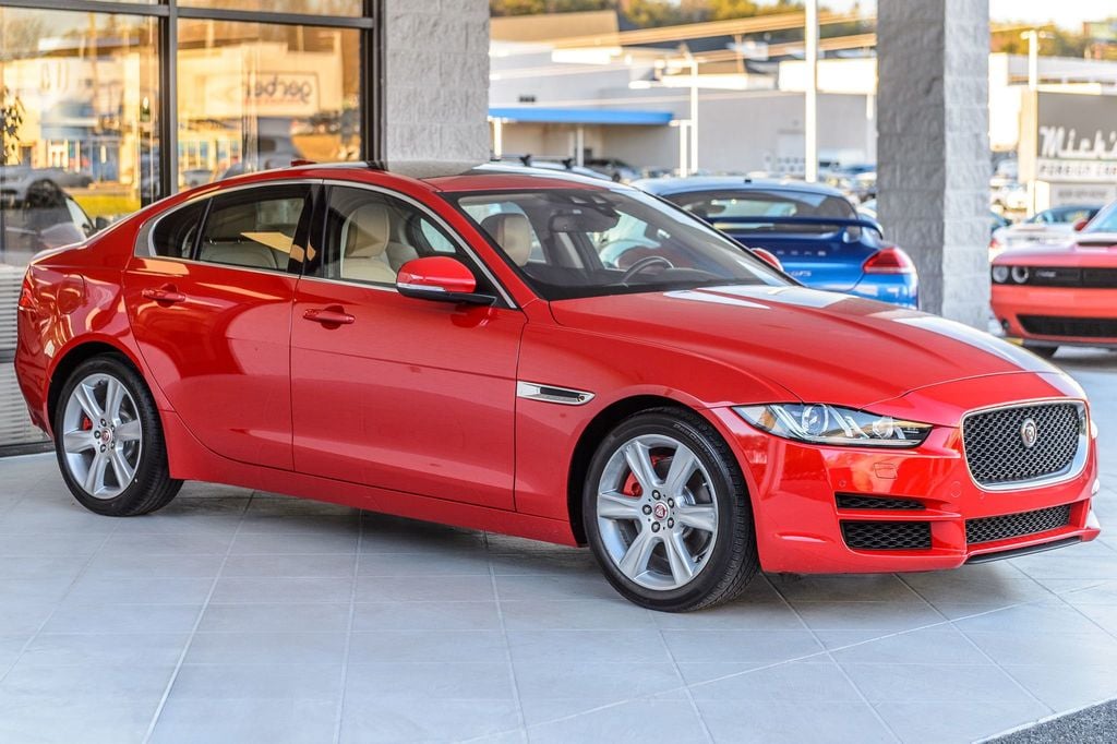 2018 Jaguar XE XE 25t PRESTIGE - RED ON BEIGE - NAV - BACKUP CAM - BLUETOOTH - 22700351 - 3