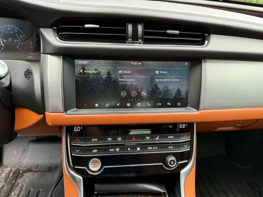 2018 Jaguar XF 35t Portfolio AWD photo 23