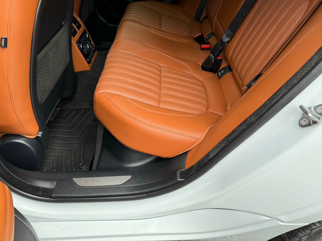 2018 Jaguar XF 35t Portfolio AWD photo 32