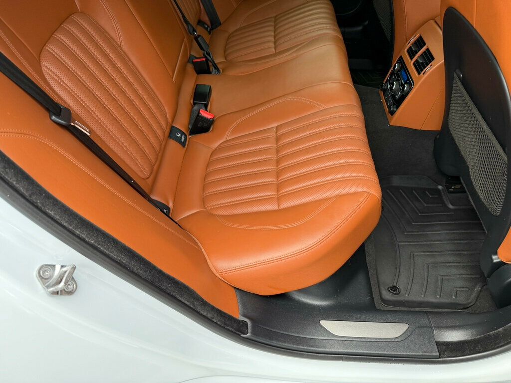 2018 Jaguar XF 35t Portfolio AWD photo 38