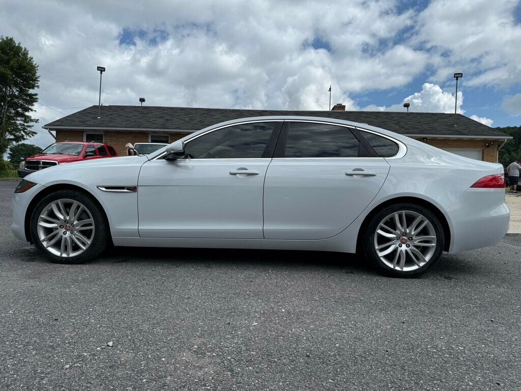 2018 Jaguar XF 35t Portfolio AWD photo 6
