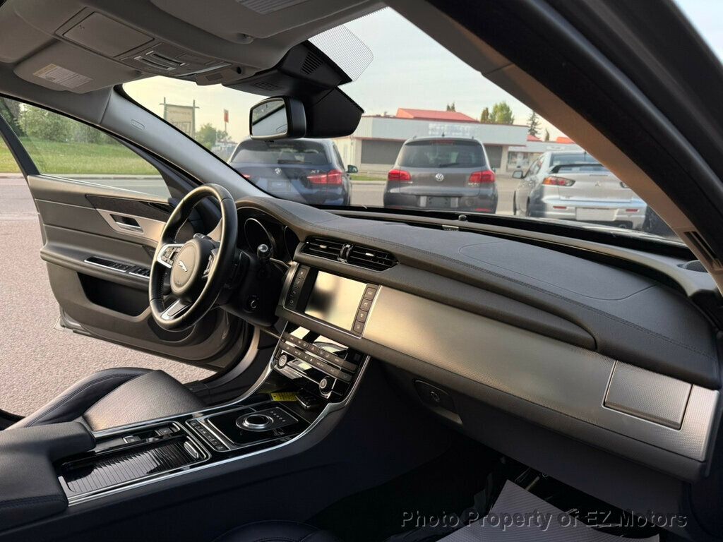 2018 Jaguar XF DIESEL! 67500 KM! ONE OWNER! CERTIFIED! - 22856136 - 22