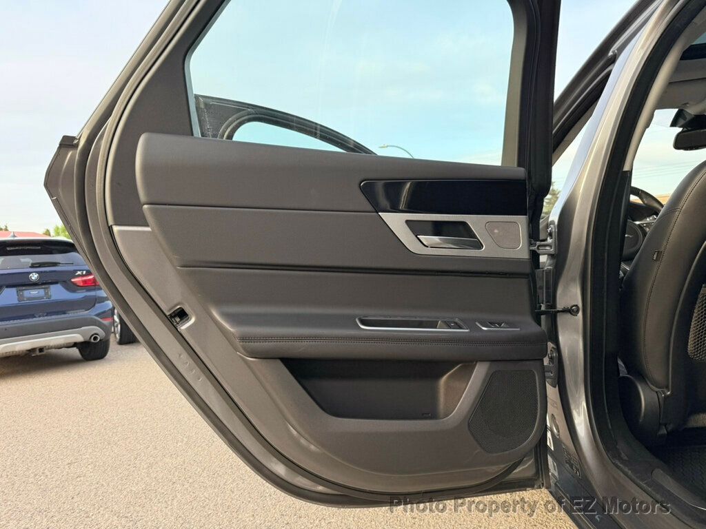 2018 Jaguar XF DIESEL! 67500 KM! ONE OWNER! CERTIFIED! - 22856136 - 30