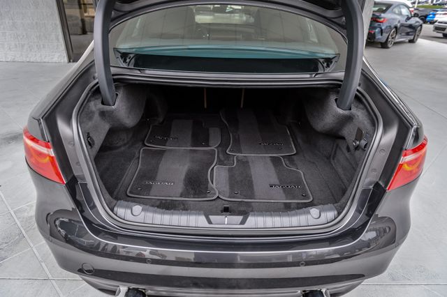 2018 Jaguar XF JAGUAR XF S AWD - NAV - PANO ROOF - BACKUP CAM - GORGEOUS - 22952626 - 10