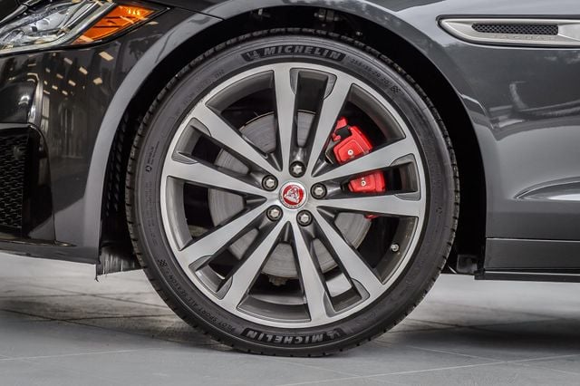 2018 Jaguar XF JAGUAR XF S AWD - NAV - PANO ROOF - BACKUP CAM - GORGEOUS - 22952626 - 11