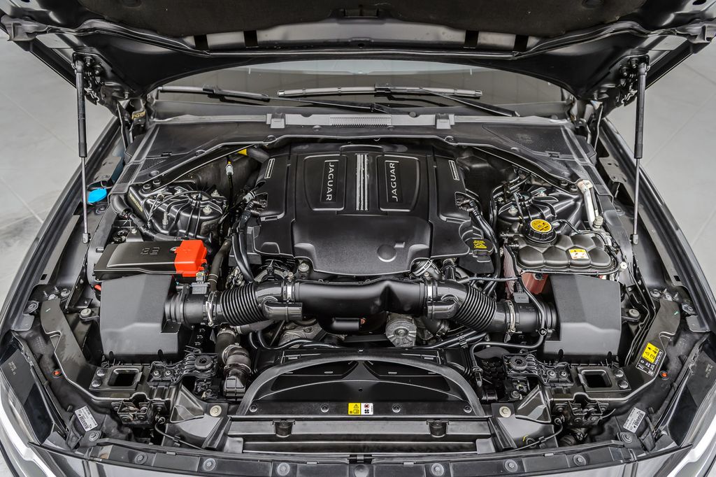 2018 Jaguar XF JAGUAR XF S AWD - NAV - PANO ROOF - BACKUP CAM - GORGEOUS - 22952626 - 15