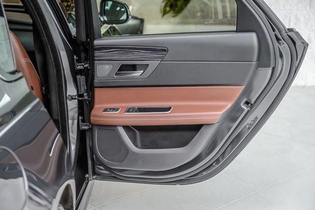 2018 Jaguar XF JAGUAR XF S AWD - NAV - PANO ROOF - BACKUP CAM - GORGEOUS - 22952626 - 50