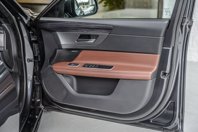 2018 Jaguar XF JAGUAR XF S AWD - NAV - PANO ROOF - BACKUP CAM - GORGEOUS - 22952626 - 51