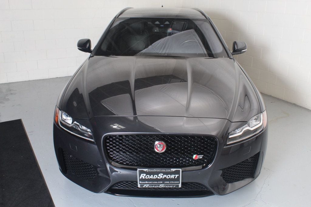 2018 Jaguar XF Sportbrake S AWD photo 3