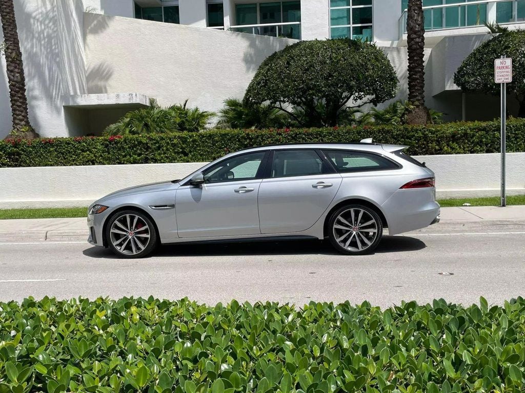 2018 Jaguar XF XF Sportbrake S Sport Wagon 4D - 22388936 - 9