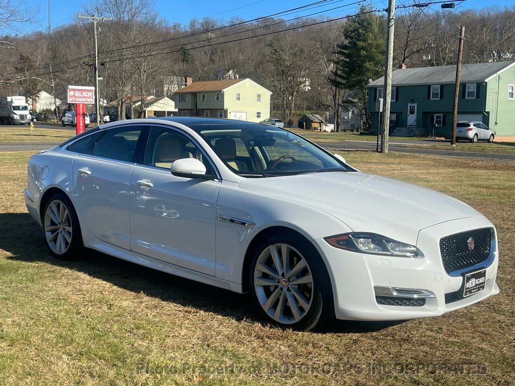 2018 Jaguar XJ WHAT A BEAUTY HERE! AWD R-SPORT MODEL!  - 22264240 - 1