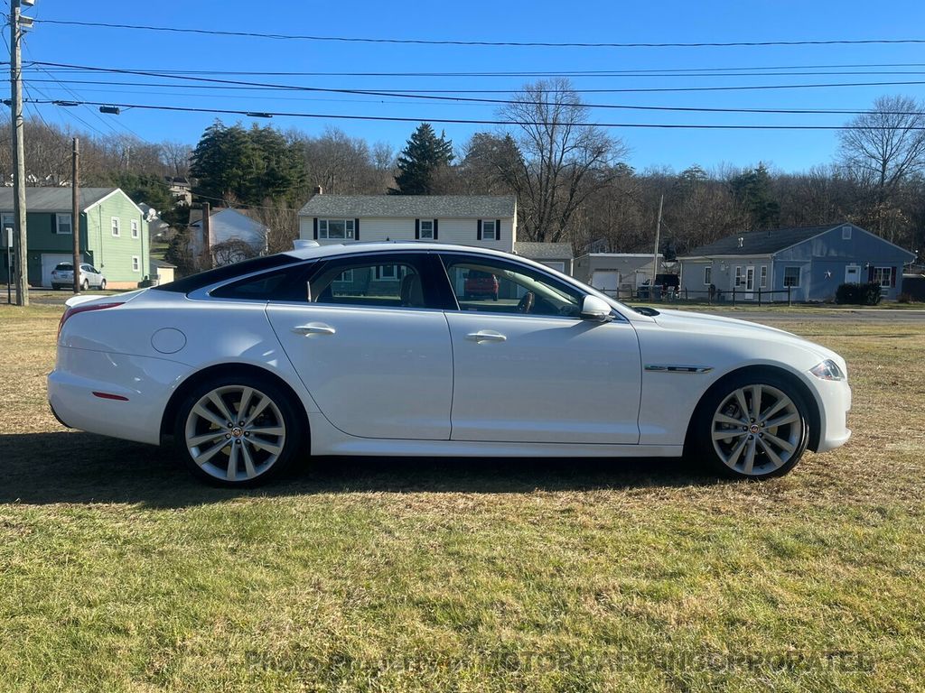 2018 Jaguar XJ WHAT A BEAUTY HERE! AWD R-SPORT MODEL!  - 22264240 - 20