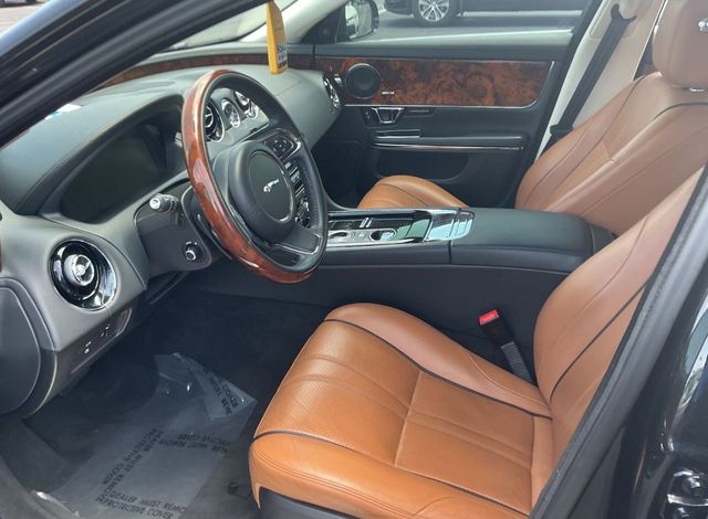 2018 Jaguar XJ XJ R-Sport AWD - 23054834 - 4