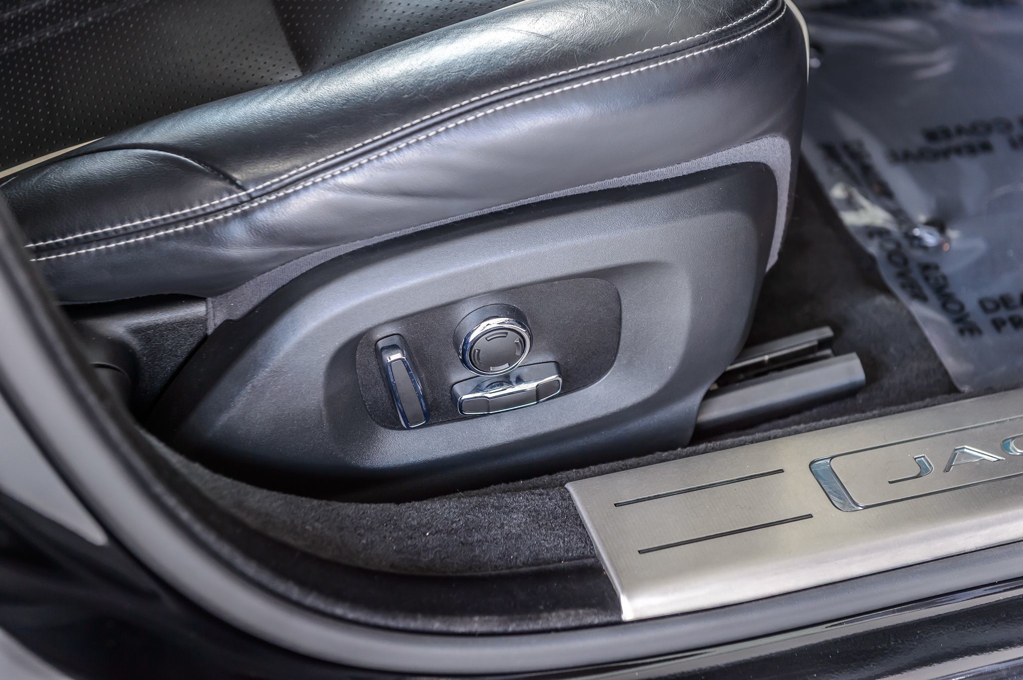 2018 Jaguar XJ R-Sport photo 38