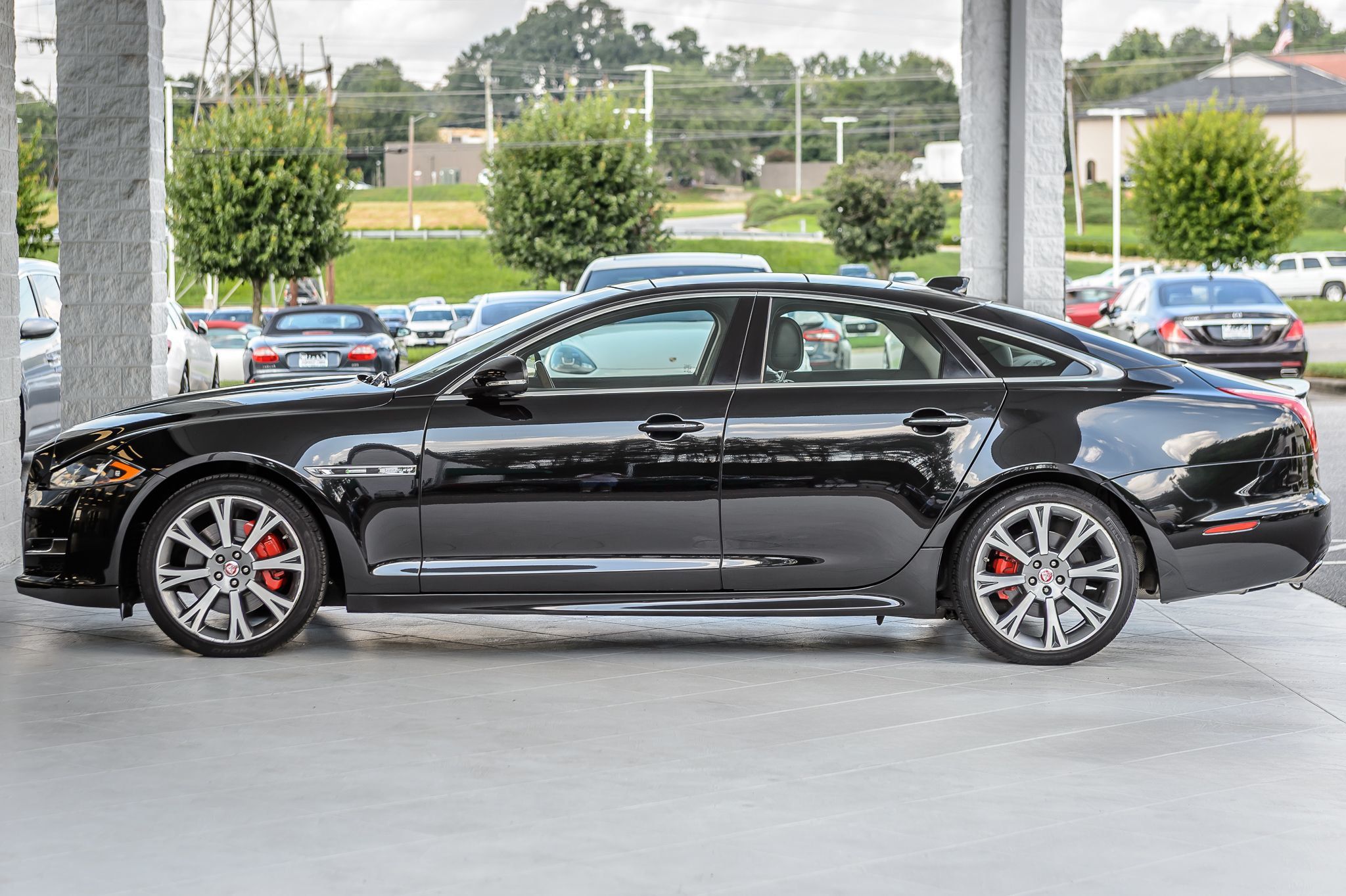 2018 Jaguar XJ R-Sport photo 49
