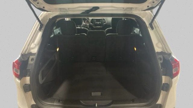 2018 Jeep Cherokee Latitude - 23057759 - 15