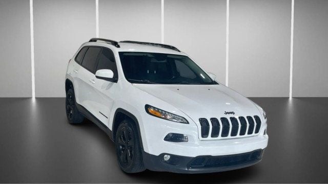 2018 Jeep Cherokee Latitude - 23057759 - 1