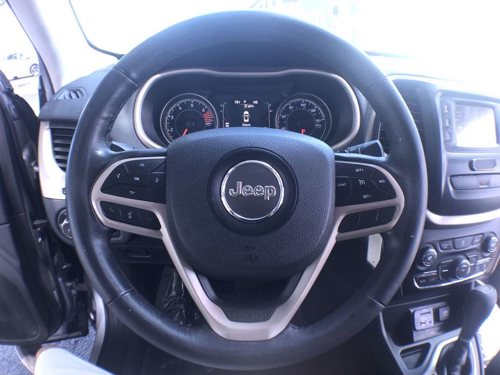 2018 Jeep Cherokee Latitude photo 8
