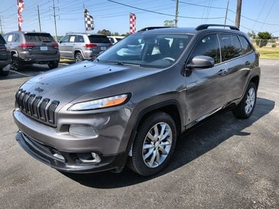 2018 Jeep Cherokee - 1C4PJLCBXJD587912