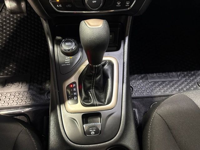 2018 Jeep Cherokee Latitude - 23041195 - 18