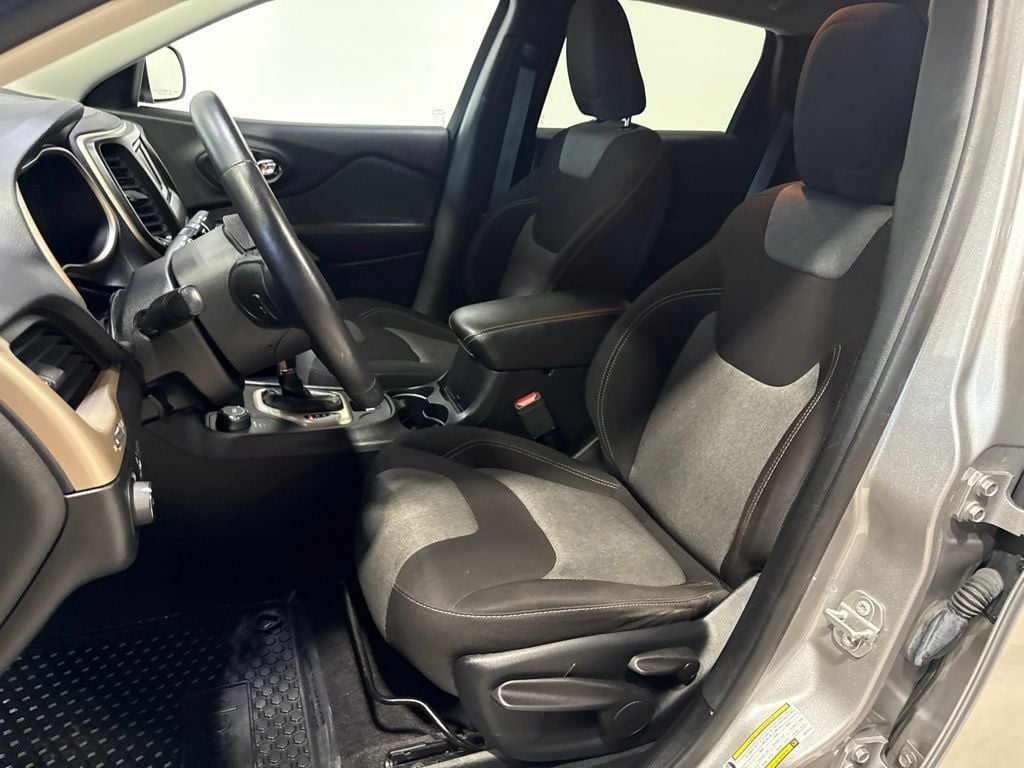 2018 Jeep Cherokee Latitude - 23041195 - 20