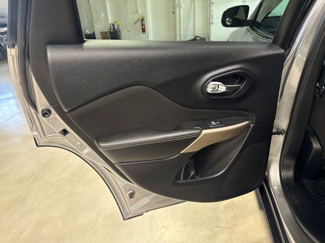 2018 Jeep Cherokee Latitude - 23041195 - 27