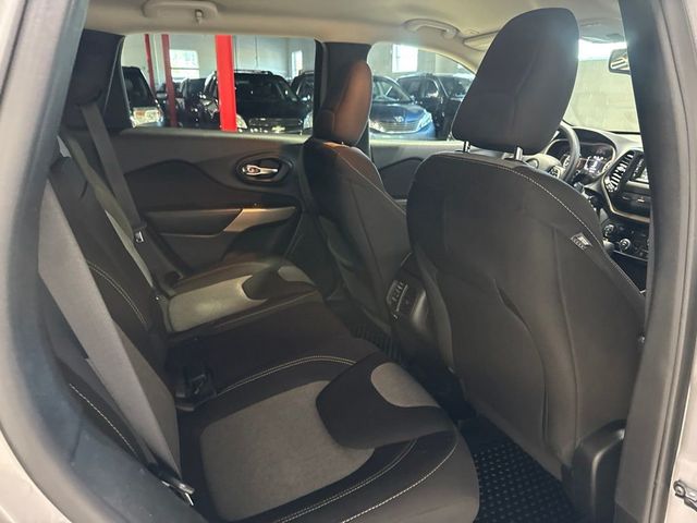 2018 Jeep Cherokee Latitude - 23041195 - 30
